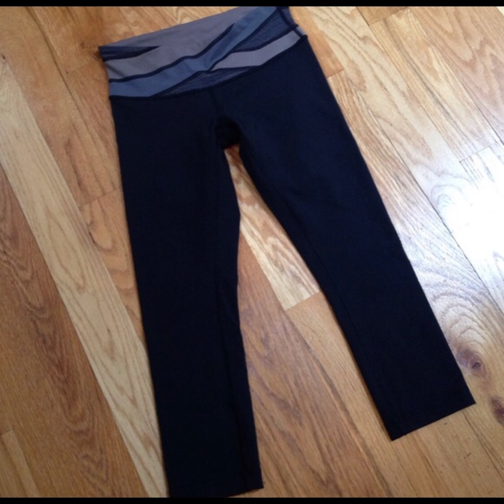 Lululemon Crops - Picture 2 of 4